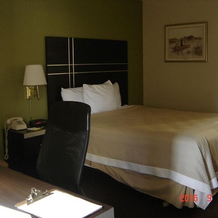 Days Inn Oil City Conference Center מראה חיצוני תמונה