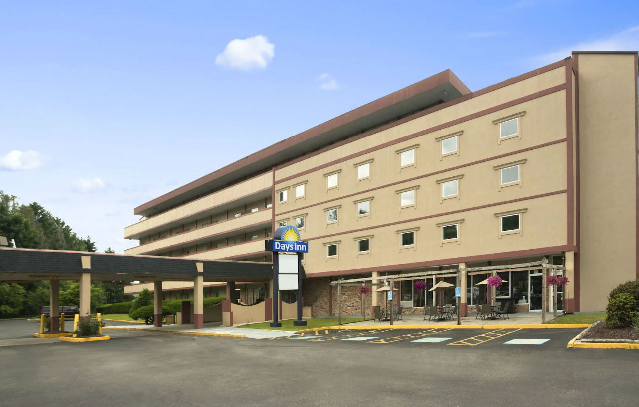 Days Inn Oil City Conference Center מראה חיצוני תמונה