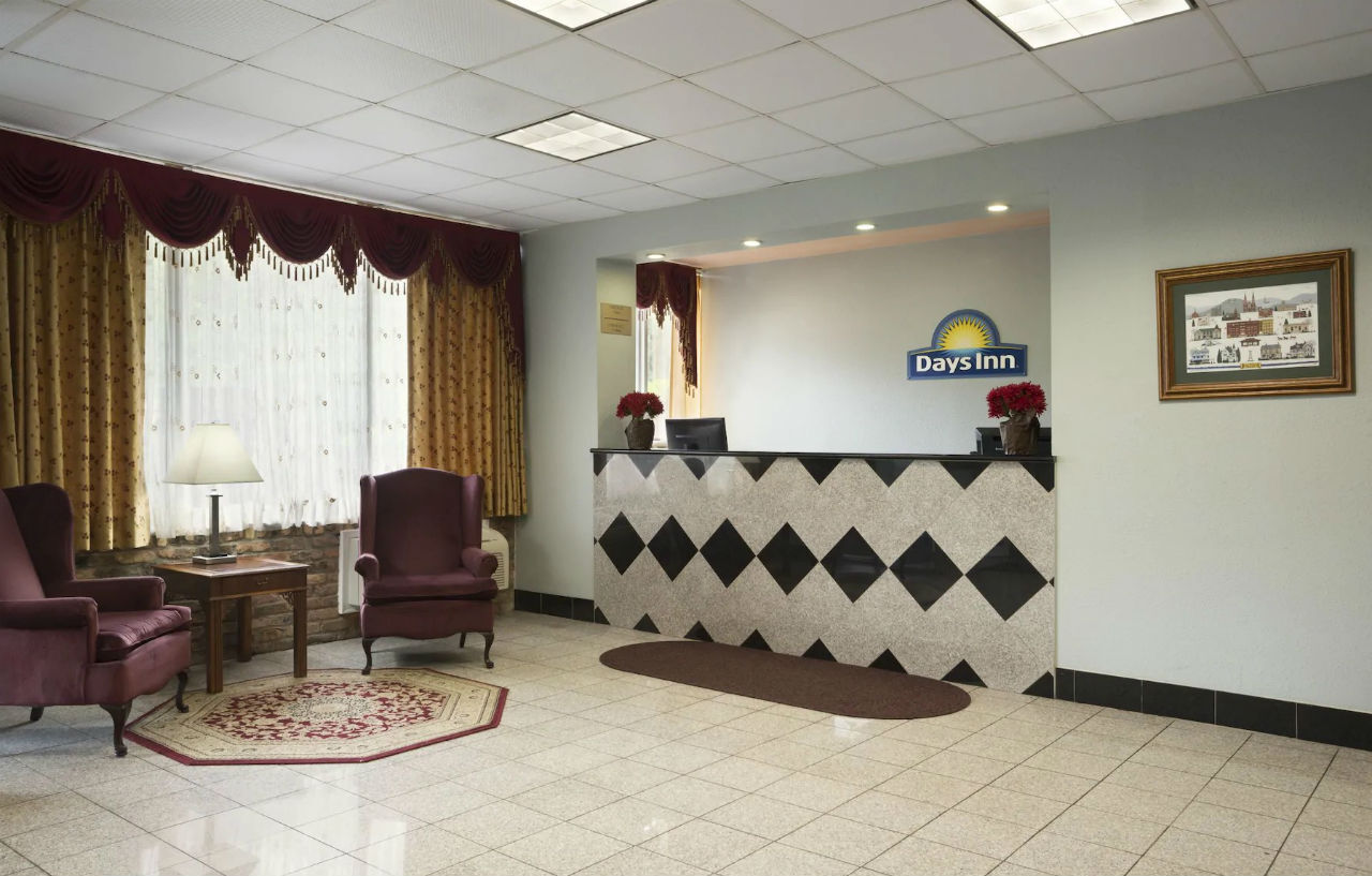 Days Inn Oil City Conference Center מראה חיצוני תמונה