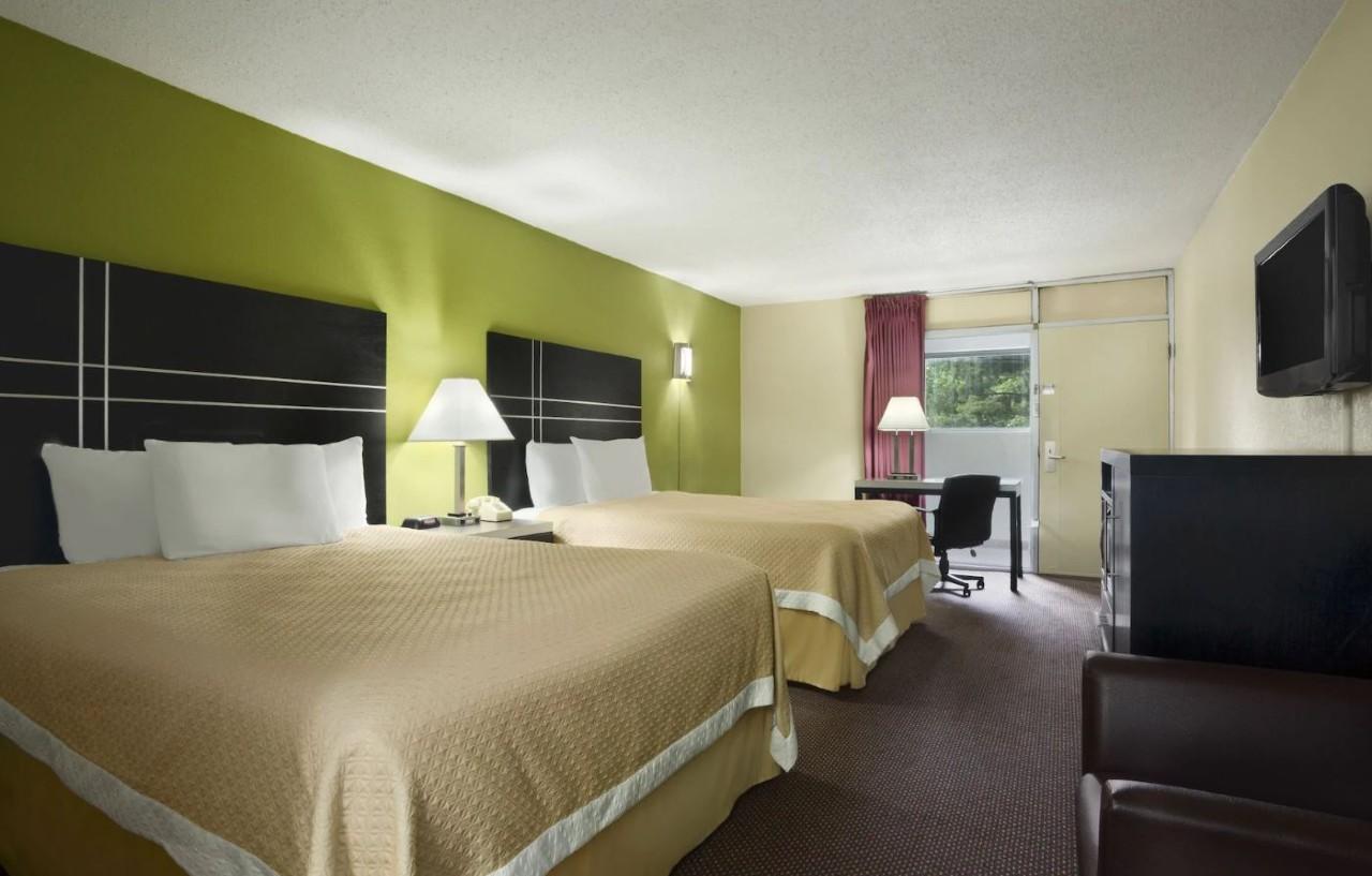 Days Inn Oil City Conference Center מראה חיצוני תמונה